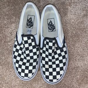 Classic checkered Vans in women’s size 8! Like new, only worn two times.